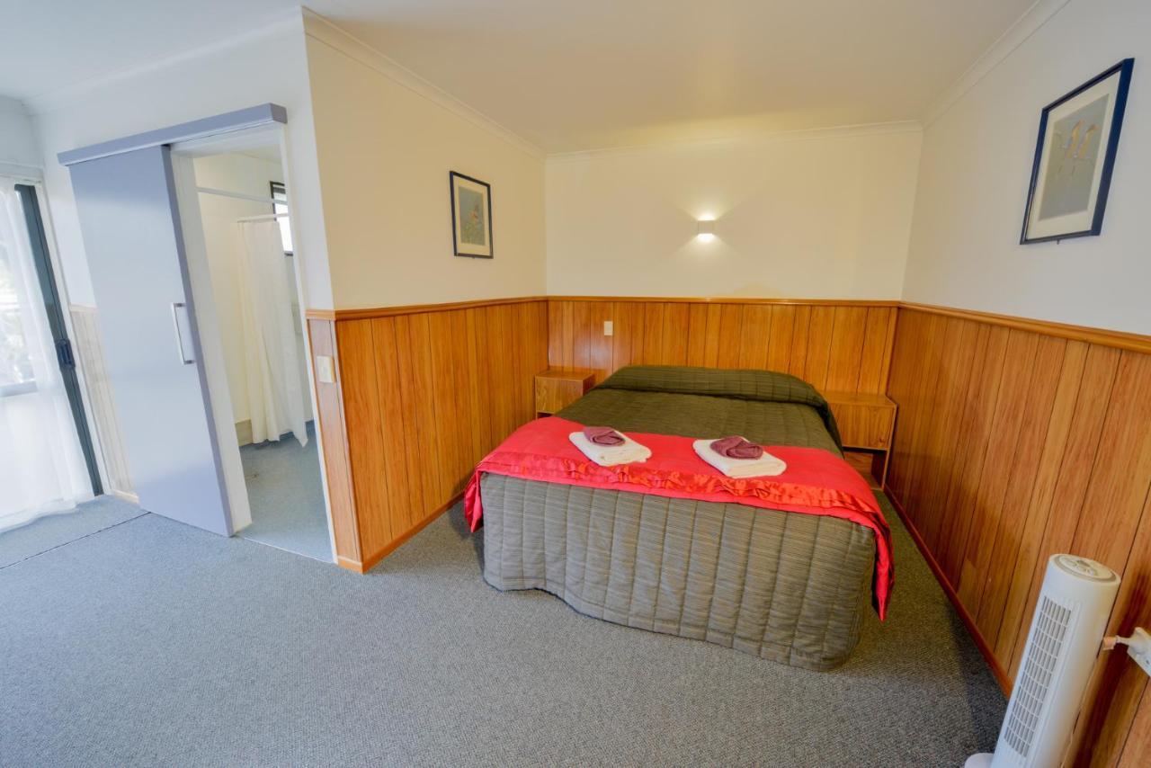 Wilderness Motel Accommodation Haast Ngoại thất bức ảnh