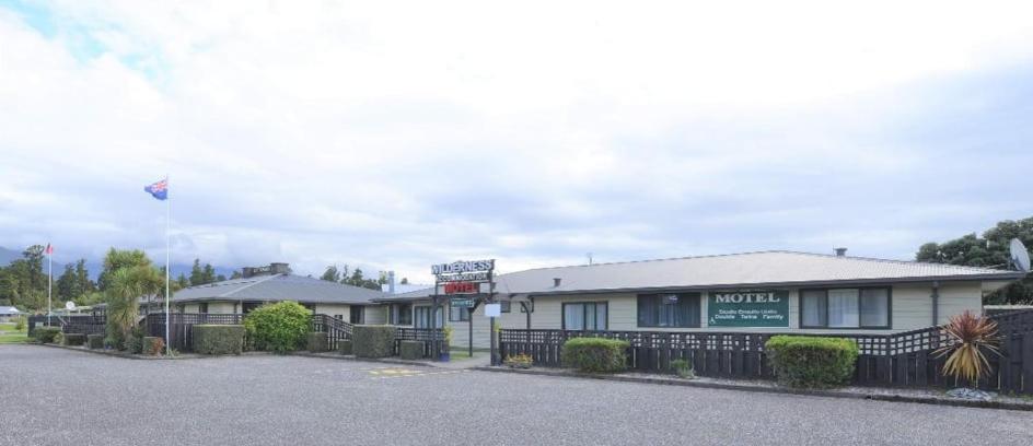 Wilderness Motel Accommodation Haast Ngoại thất bức ảnh