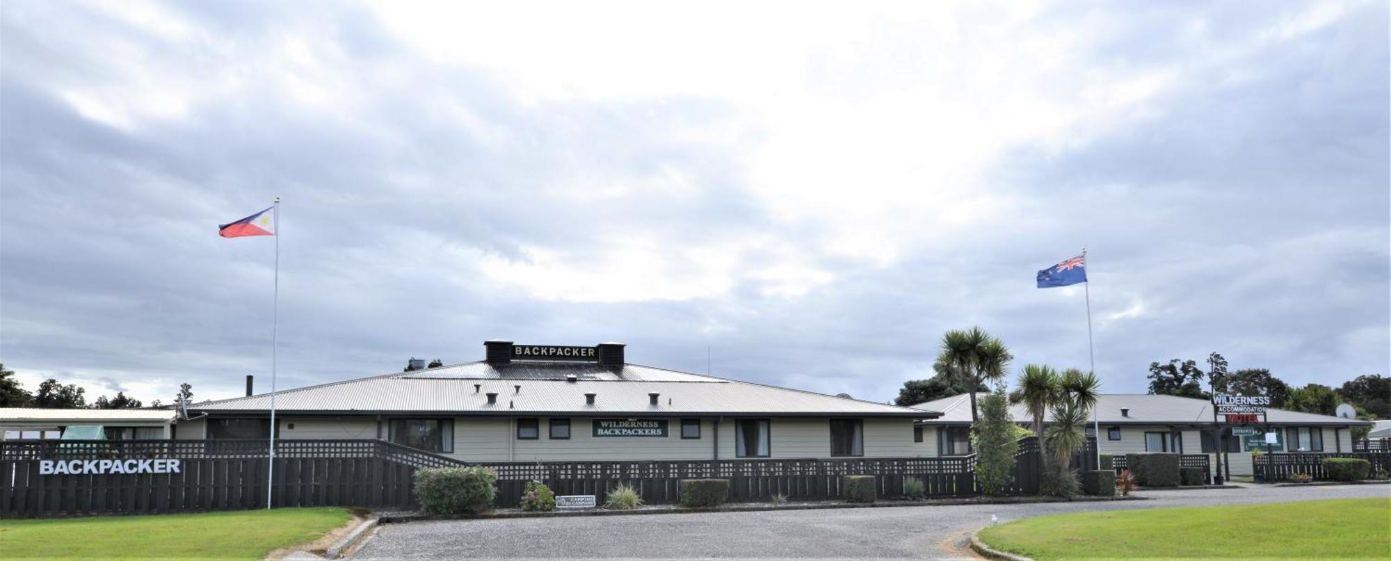 Wilderness Motel Accommodation Haast Ngoại thất bức ảnh