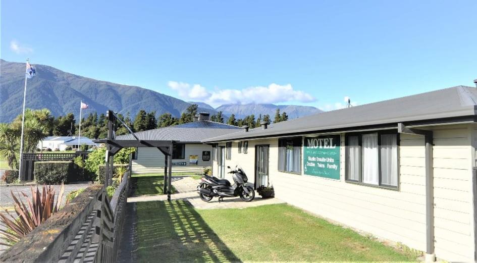 Wilderness Motel Accommodation Haast Ngoại thất bức ảnh